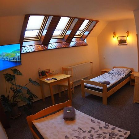 Hotel Britannia Vsetin Bagian luar foto