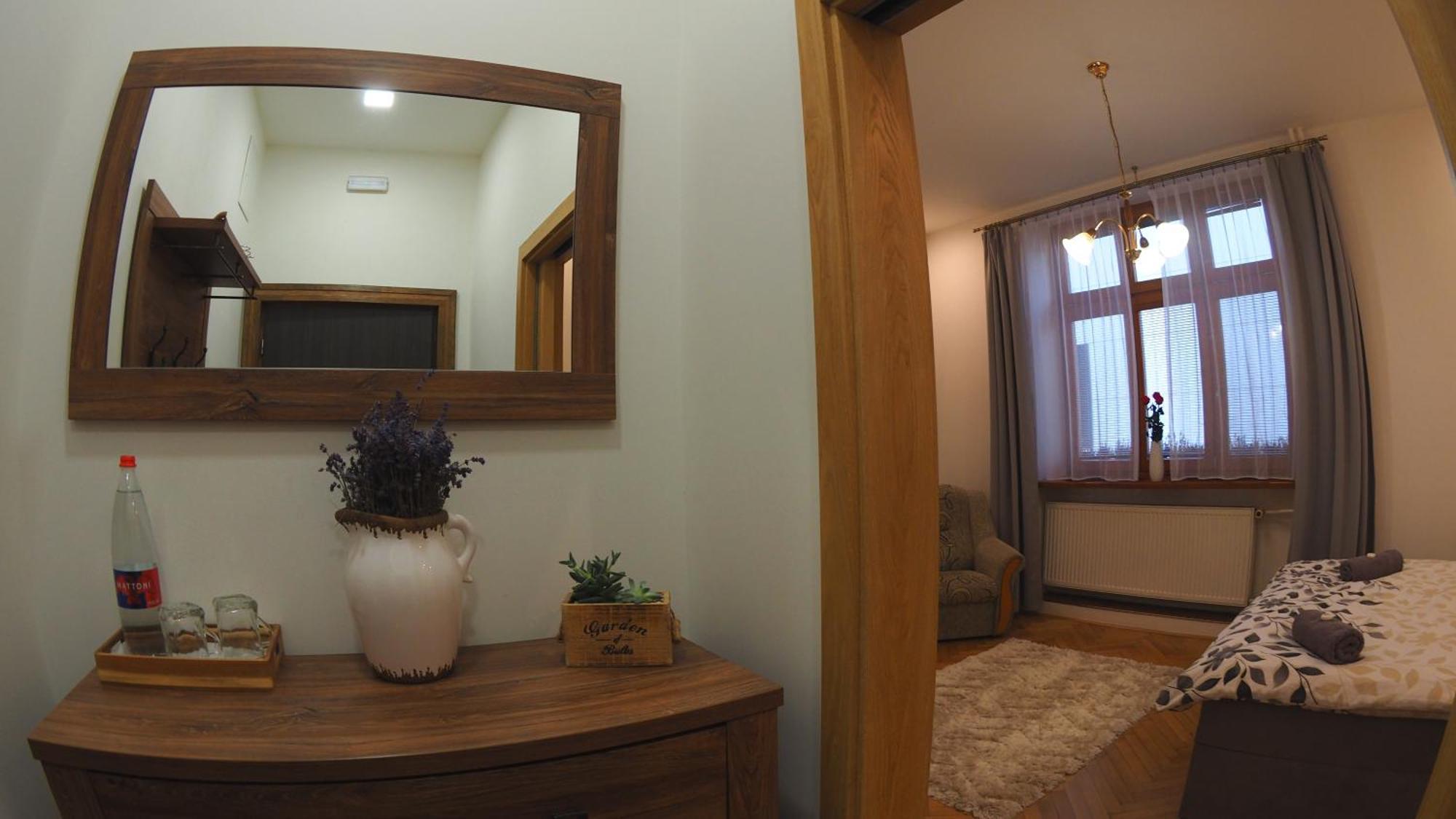 Hotel Britannia Vsetin Bagian luar foto