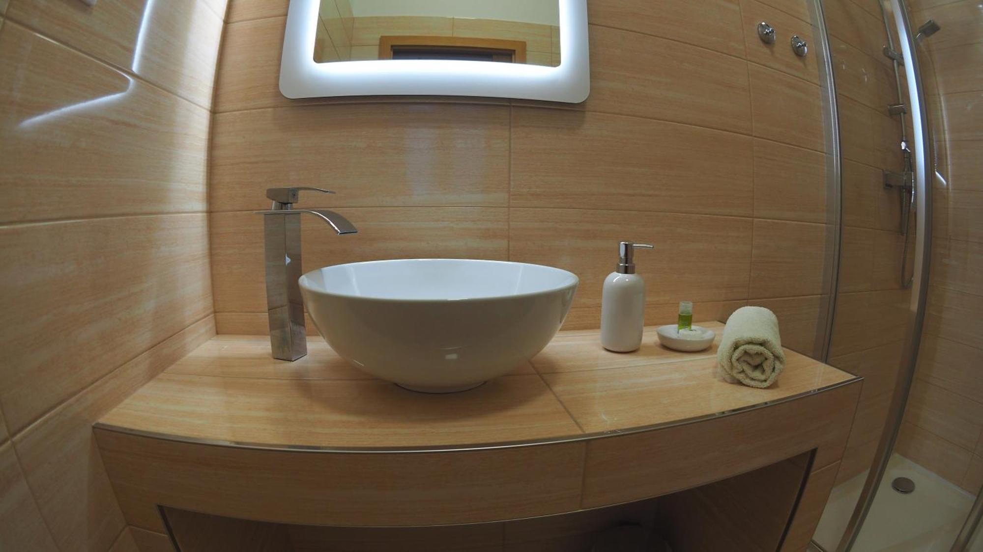 Hotel Britannia Vsetin Bagian luar foto