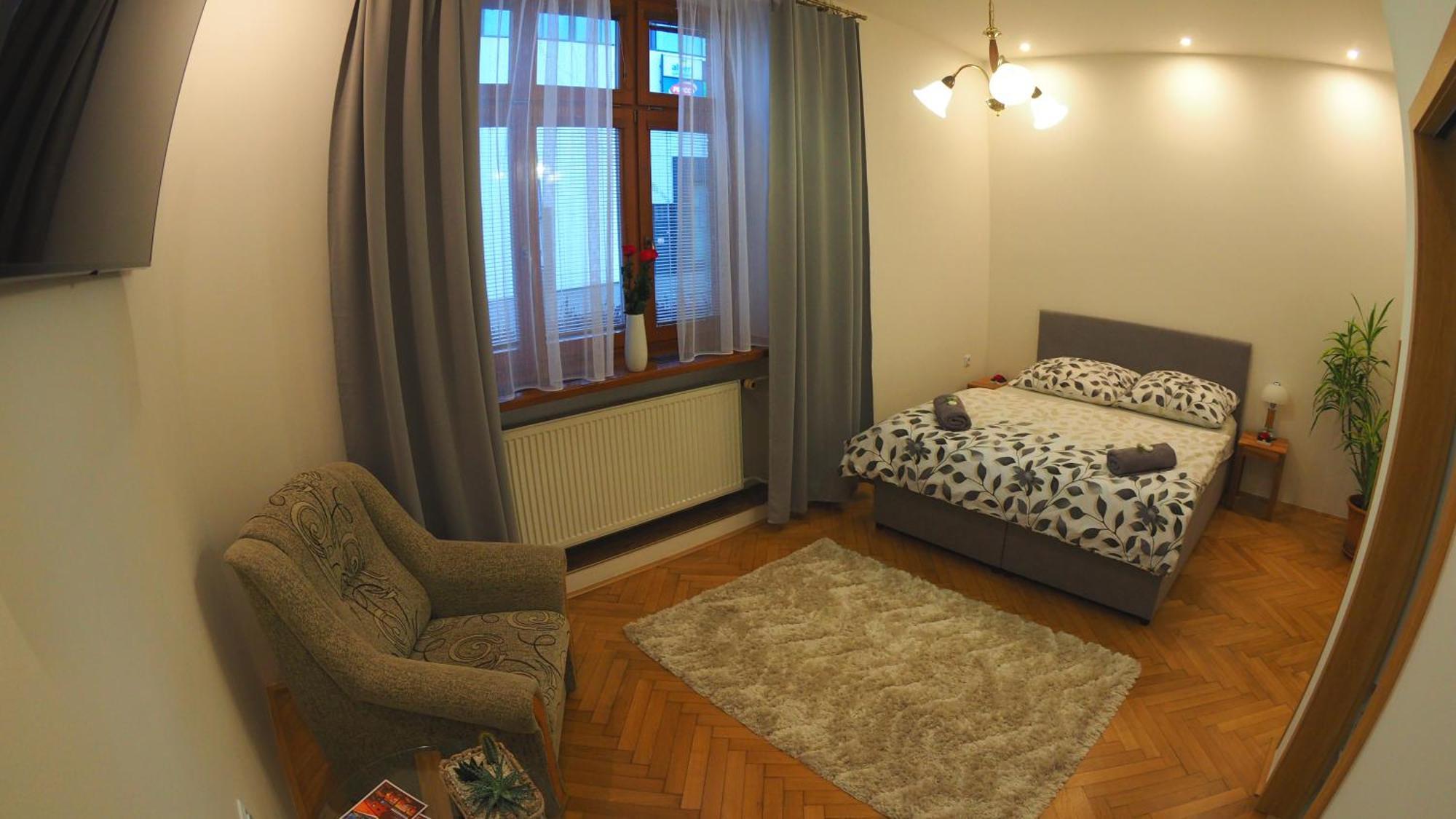Hotel Britannia Vsetin Bagian luar foto