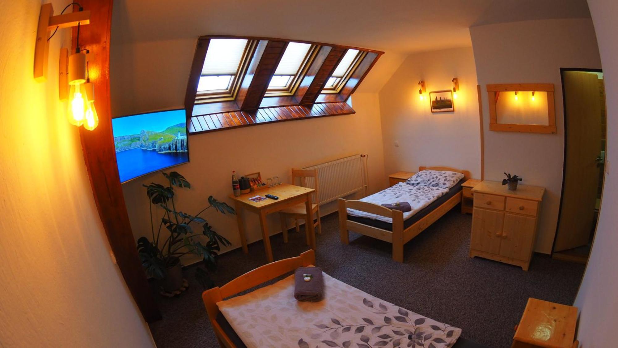 Hotel Britannia Vsetin Bagian luar foto