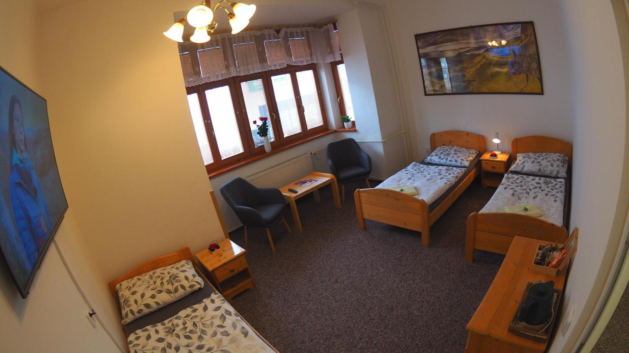 Hotel Britannia Vsetin Bagian luar foto